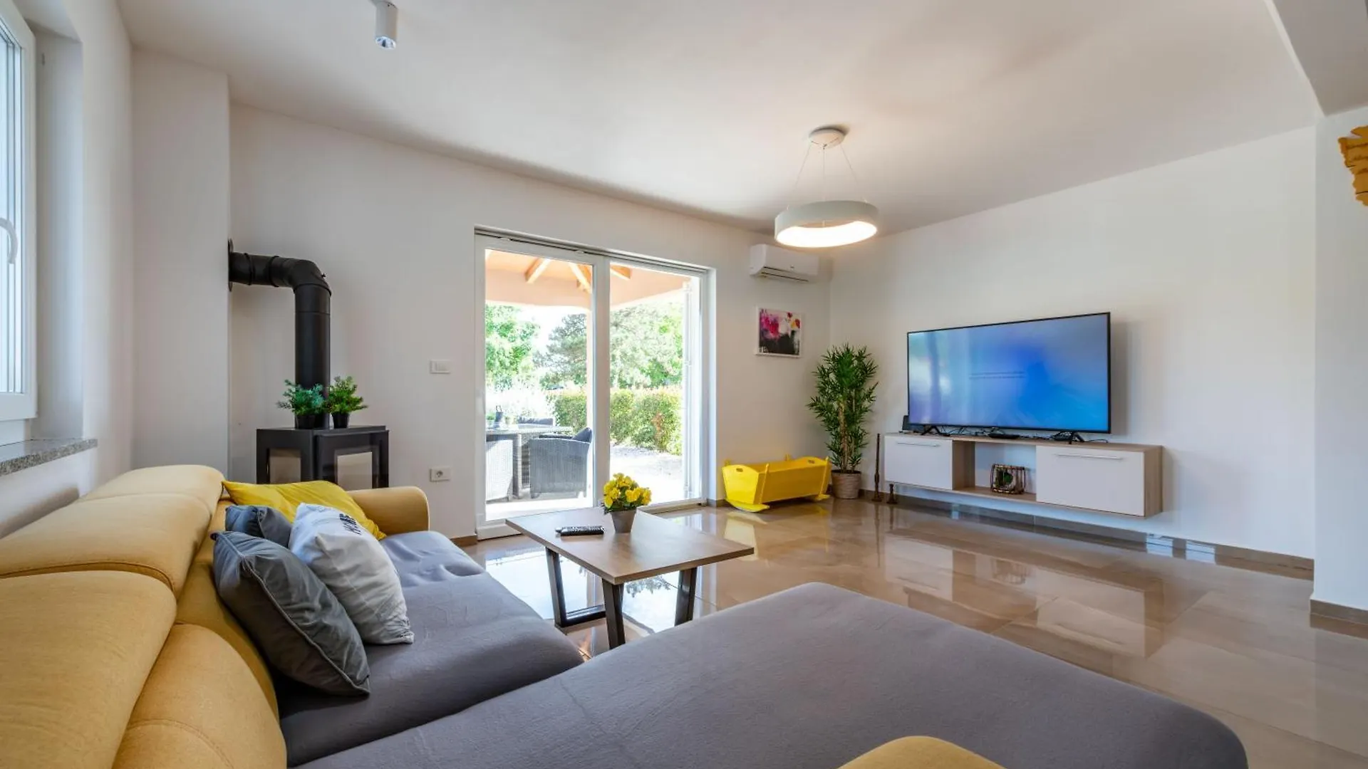 Villa Laura, A Charming And Private Villa Near The Sea Krapan